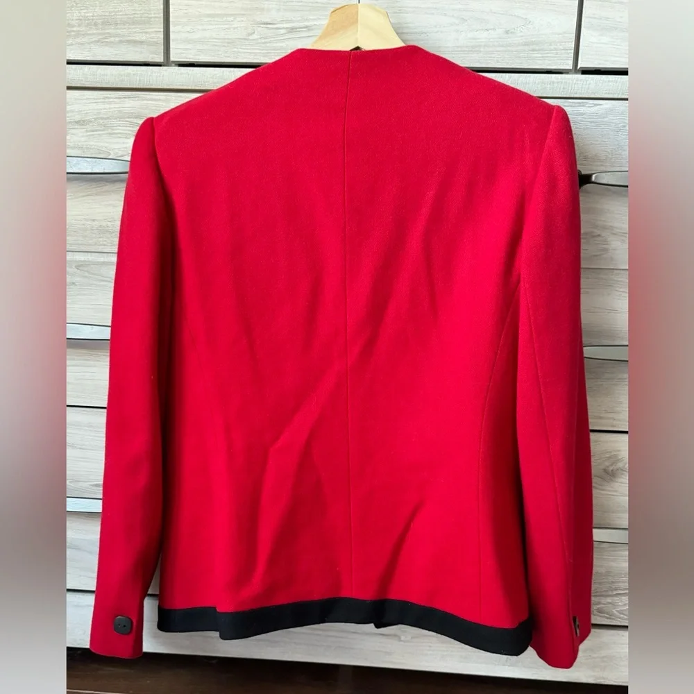 Vintage Red with black detailing blazer , beautiful cut, wool blend Medium-Large - Picture 3 of 6